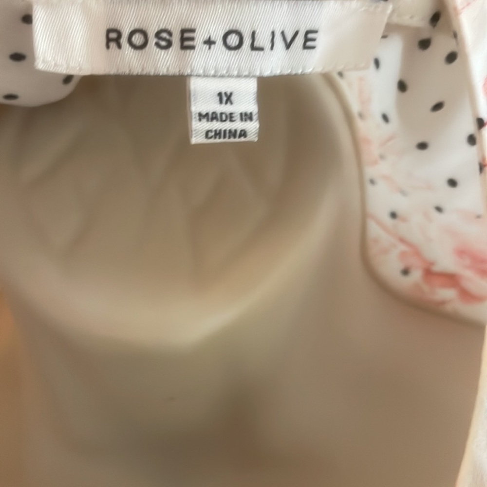 Rose & Olive White Floral Polka Dot V-Neck Blouse - Picture 3 of 4